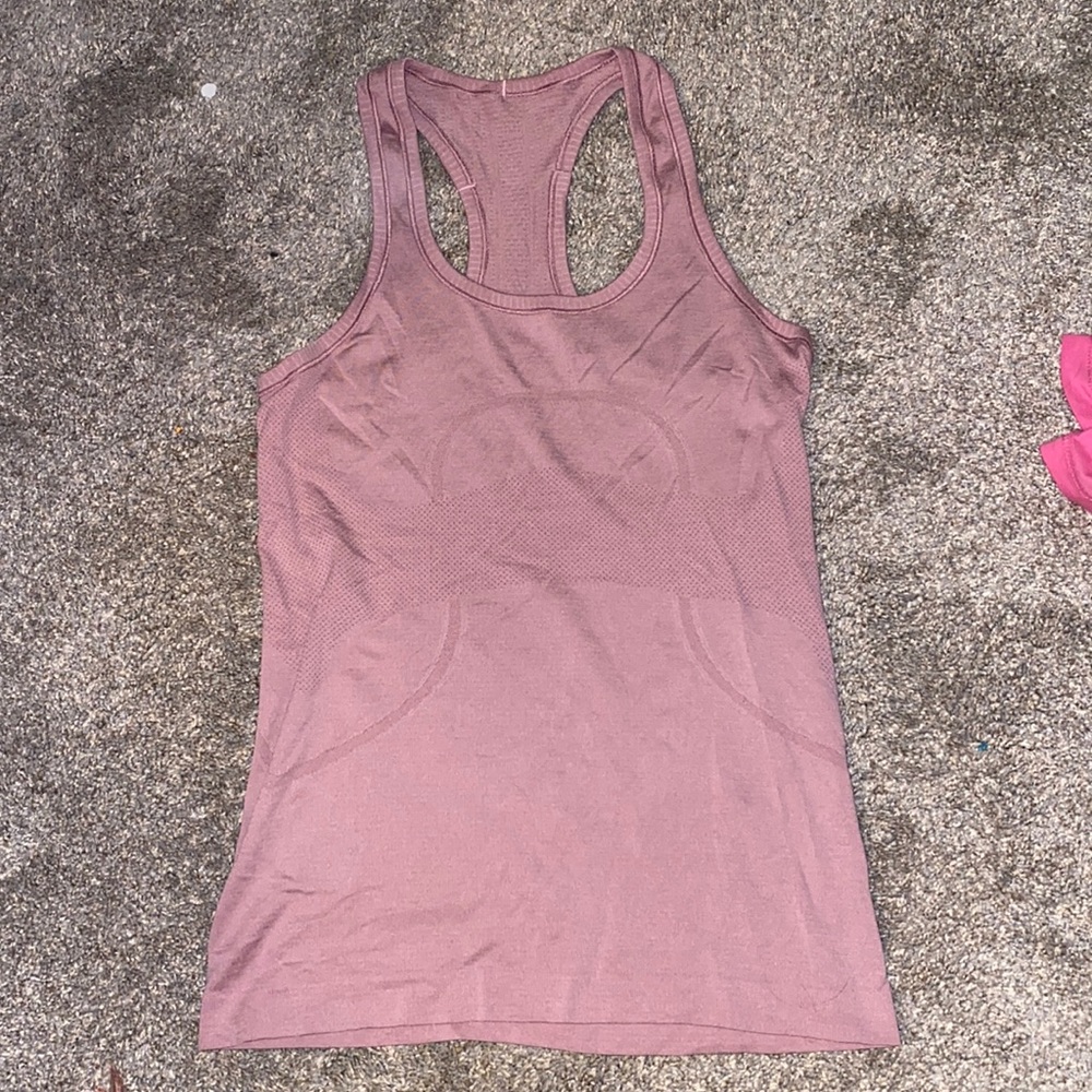 Lululemon tank